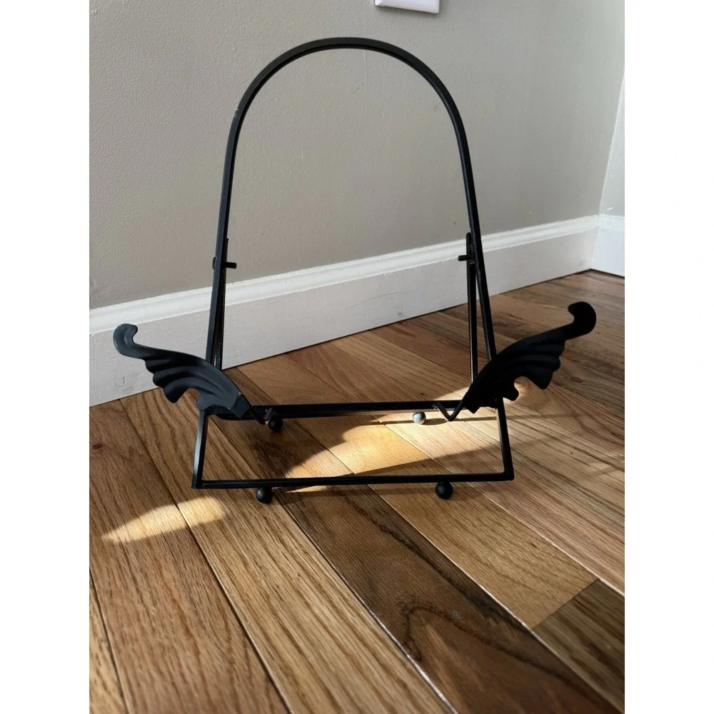 Black Iron Plate Display Stand  11